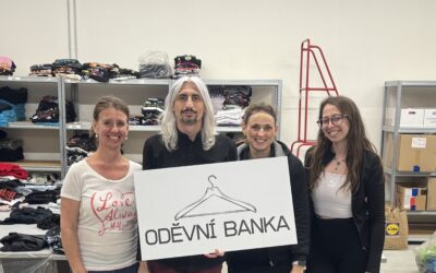 Dobrovolnický den v Oděvní  bance 🧡
