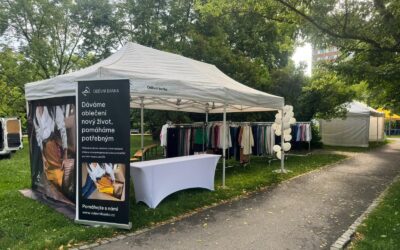 Clothing bank at the Mikroklima 2025 event in Friendship Park